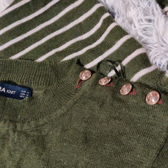 ZARA KNIT GREEN SWEATER  BUTTON SIZE MEDIUM - Picture 8 of 8